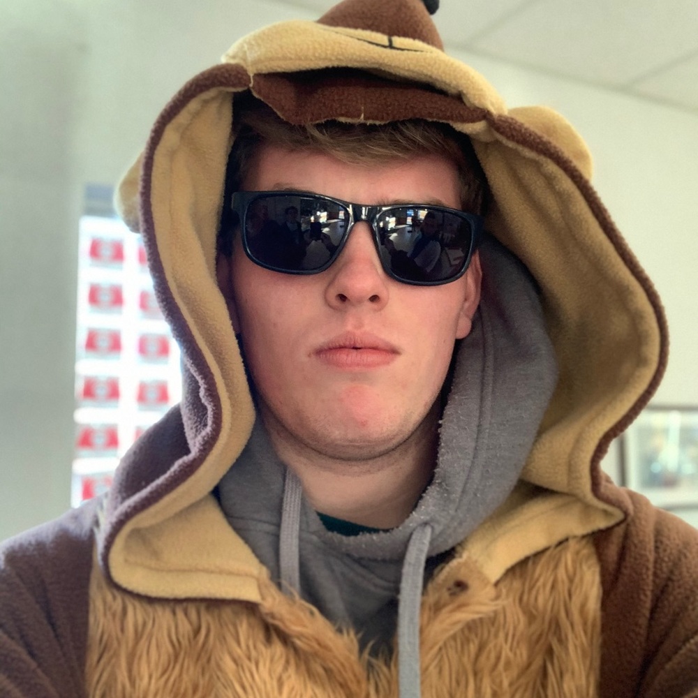 Meet your Posher, Travis